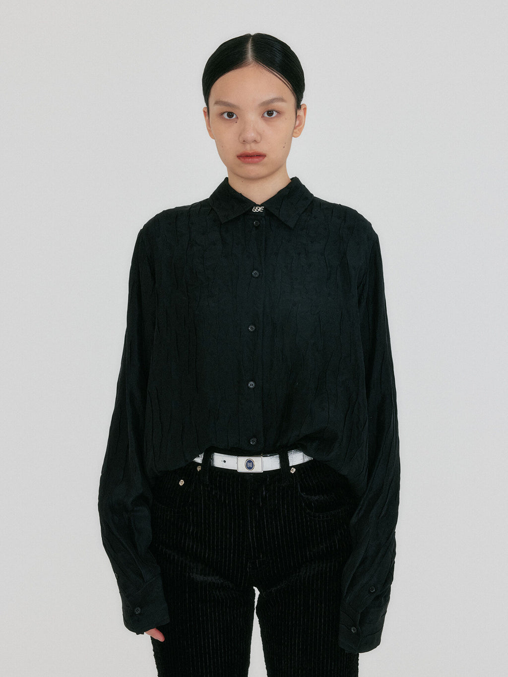 EENK ZIRYNA Classic Shirt with Brooch - Black