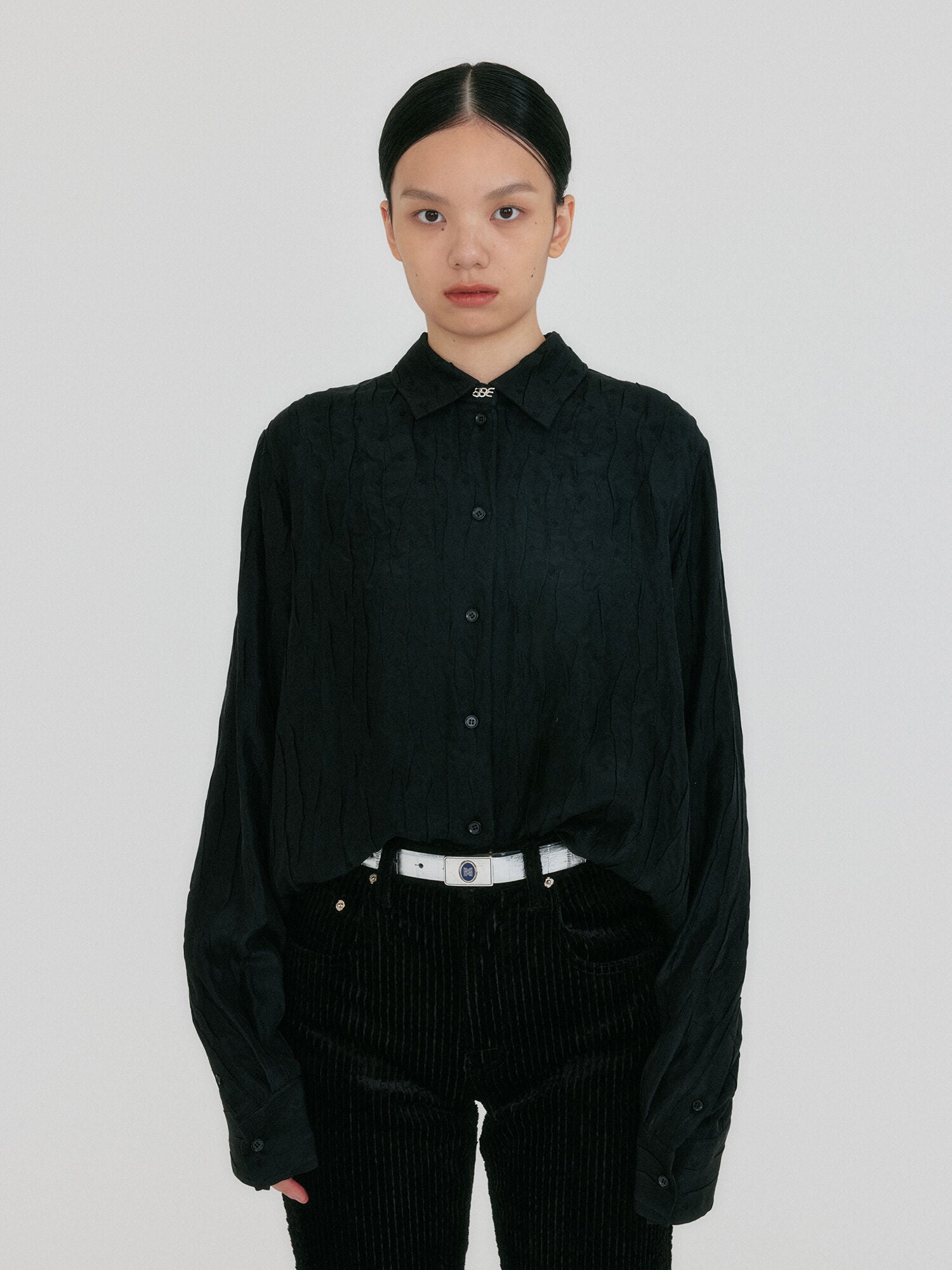 EENK ZIRYNA Classic Shirt with Brooch - Black