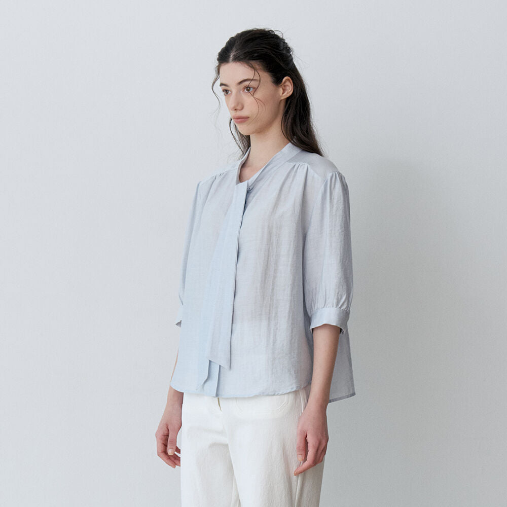Le' Studio TIE RIBBON SHORT-SLEEVED BLOUSE (SBL)