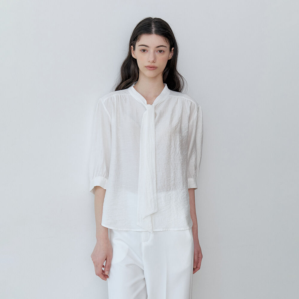 Le' Studio TIE RIBBON SHORT-SLEEVED BLOUSE (IV)