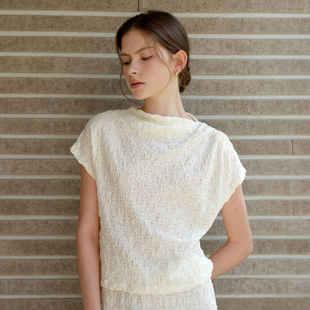 MOMET Powder Crinkle Draping Tea Cream