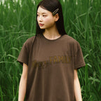 UNIVERSE GARMENT Happy Family Crop T-Shirt_BROWN