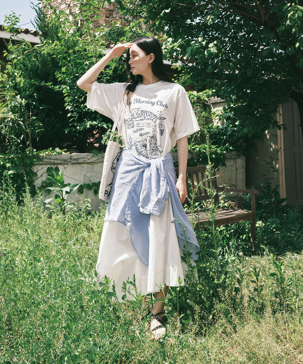 ROIROI Lazy Morning Cat Loose Fit Short Sleeve Tee - White