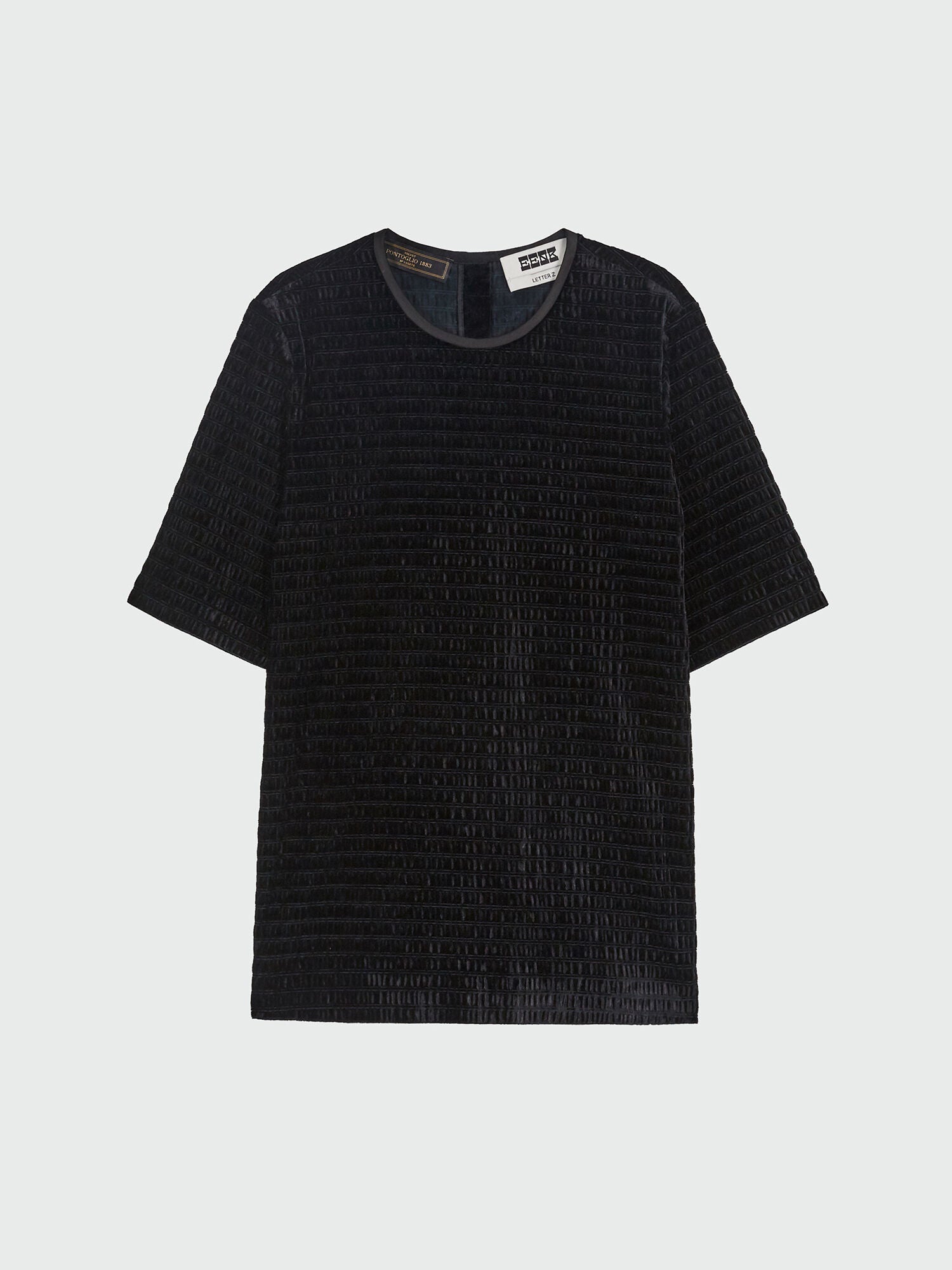 EENK ZANN Back-Button Top - Black