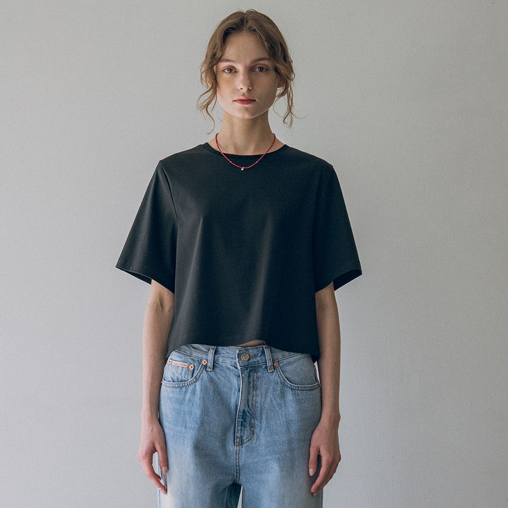 A3488 Loose fit crop t-shirt_Black